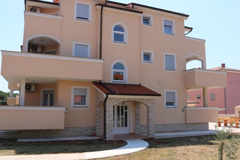Guesthouse Medulin Exterior foto